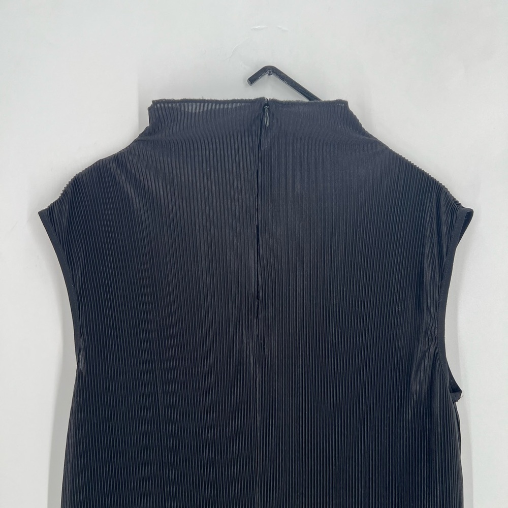 Assembly New York Black Plisse Sleeveless High Mock Neck Knee Length Dress